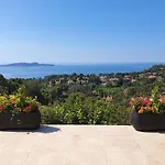 Pretty House With Sea View On The Hy Res