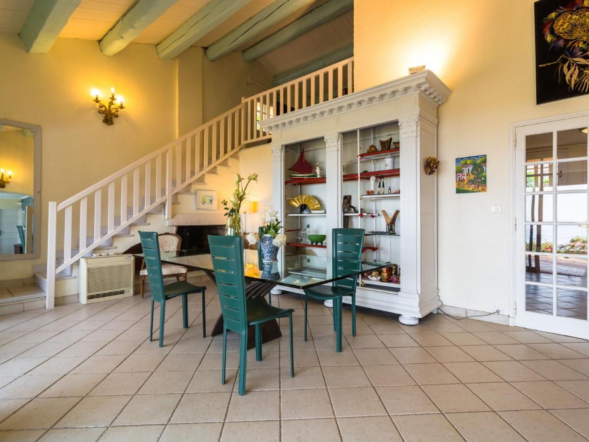 Pretty House With Sea View On The Hy Res Hyeres