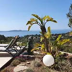 Pretty House With Sea View On The Hy Res
